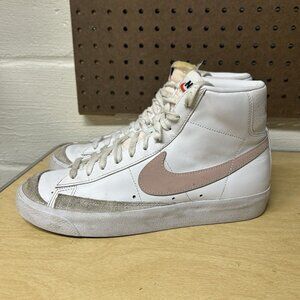 Nike Women's Blazer Mid '77 Lifestyle Shoes Sneakers Size 9.5 CZ1055-118